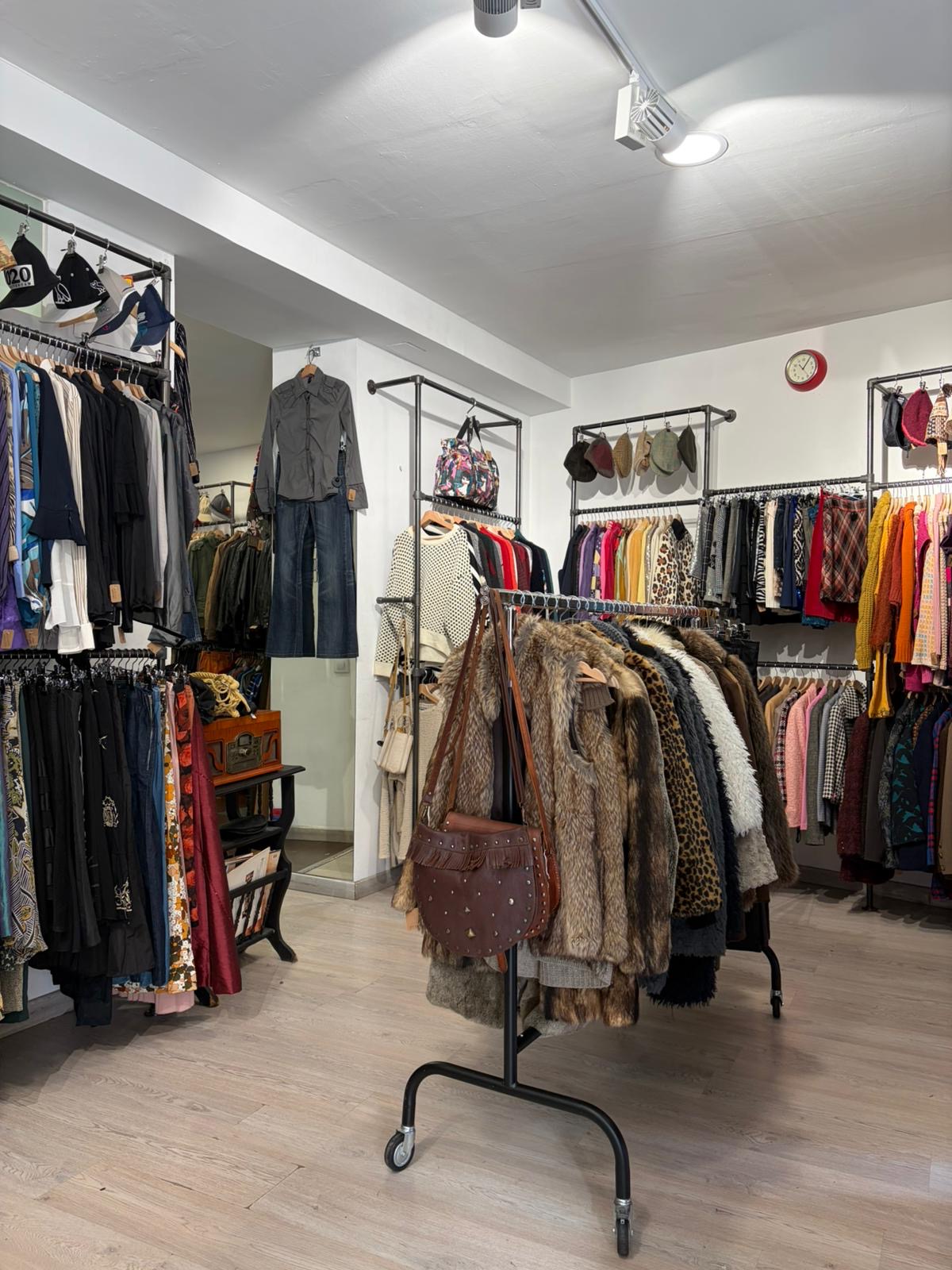 INTERIOR TIENDA MILONGA VINTAGE