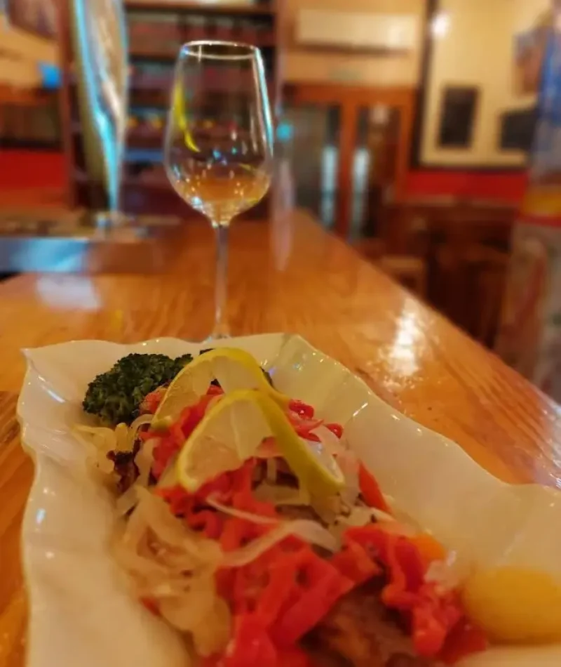 vino y comida one love